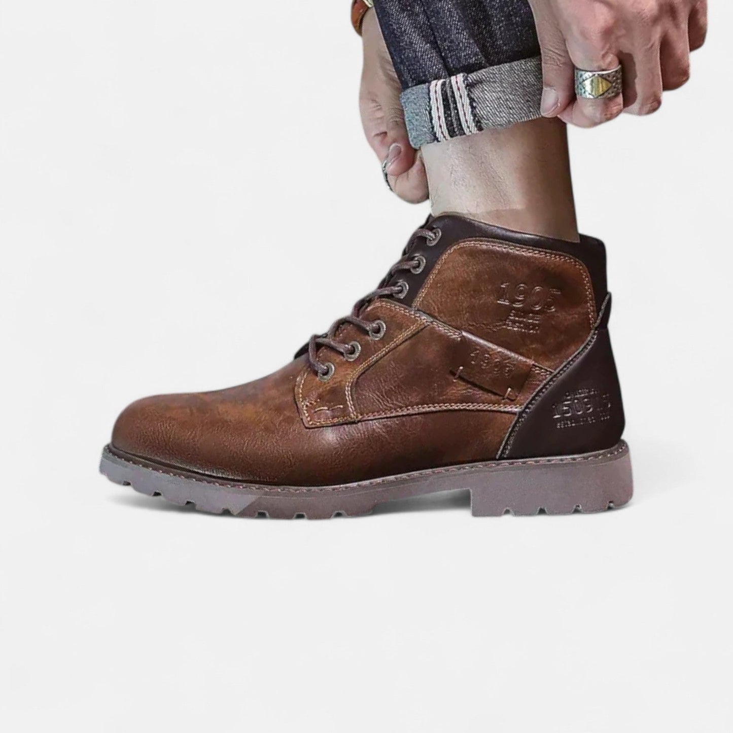 IZAN - Elegantes Botas de Hombre de Piel Sintética de Estilo Clásico